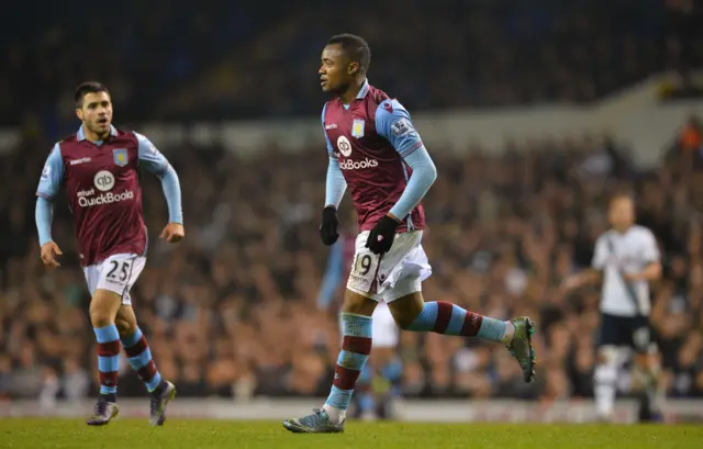 Jordan Ayew celebrates