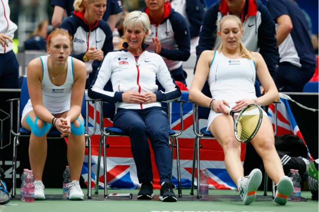 Judy Murray (centre)