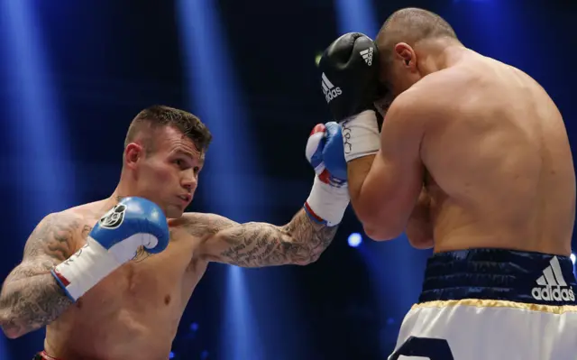 Martin Murray faces Arthur Abraham