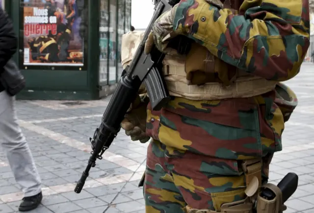 A Belgian soldier in Brussels (21 November 2015)