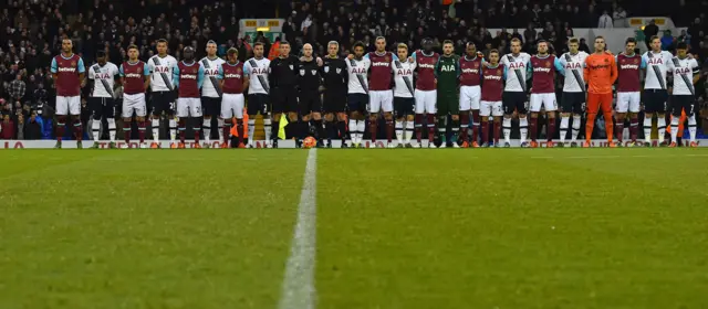 Tottenham and West Ham players pay respect to Paris terror victims