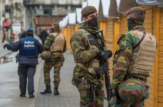 Soldiers and police Brussels, 22 November