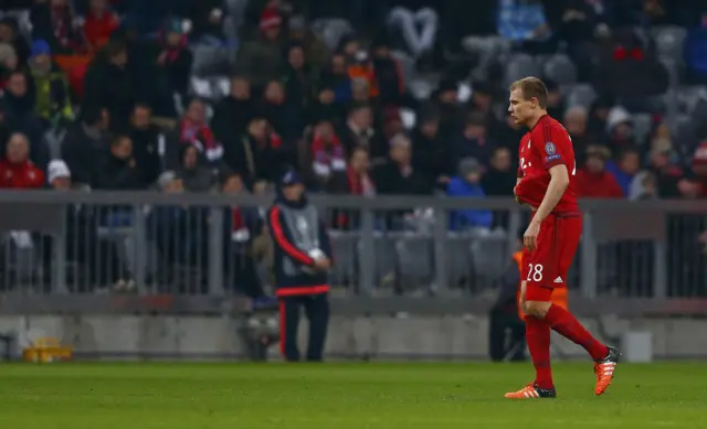 Holger Badstuber walks off