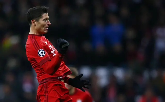 Robert Lewandowski celebrates