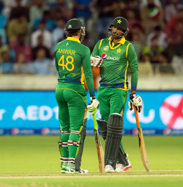 Sohail Tanvir and Anwar Ali encourage each other