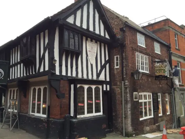 Royal Oak on the Shambles.