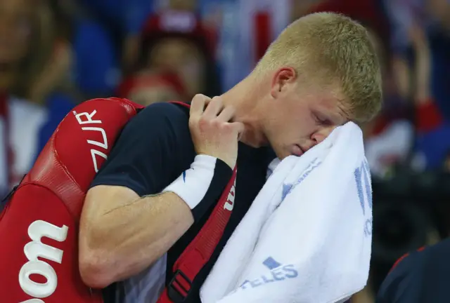 Kyle Edmund looks dejected