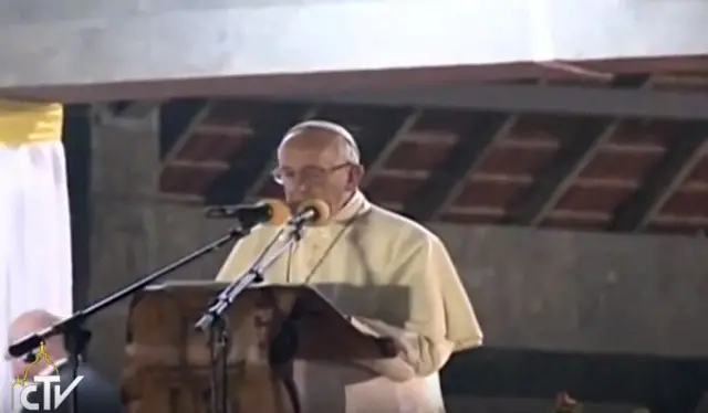 pope at altar