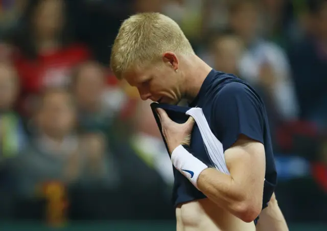 Kyle Edmund looks dejected