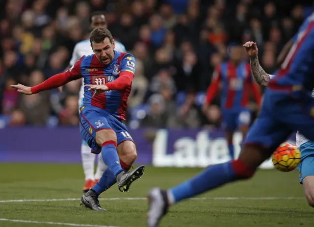 James McArthur scores for Crystal Palace