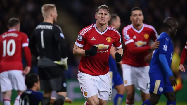 Bastian Schweinsteiger scores