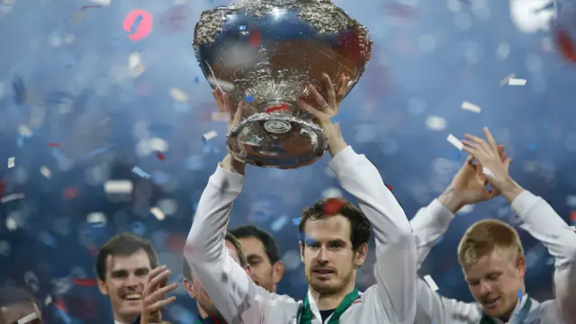 Andy Murray lifts the Davis Cup