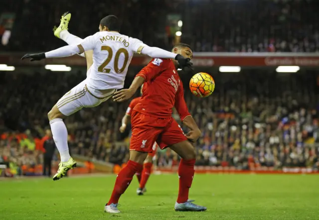 Jefferson Montero in action with Jordon Ibe