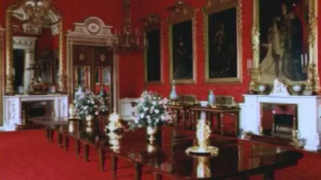 Buckingham Palace dining room