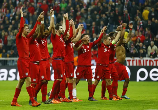 Bayern players acknowledge