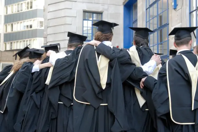 LSE graduates