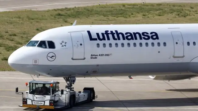 Lufthansa plane