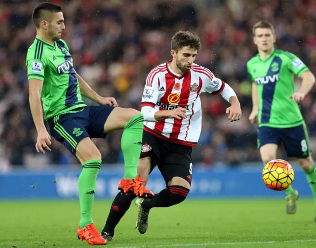 Sunderland"s Fabio Borini in action