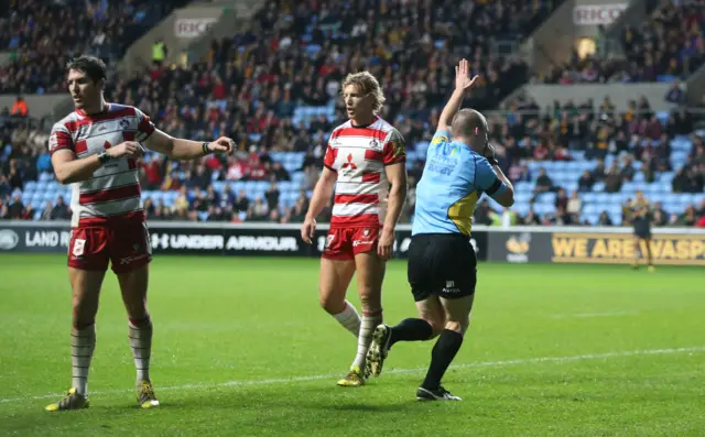 Referee awards Wasps a penalty try