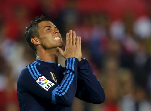 Cristiano Ronaldo reacts