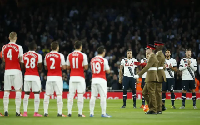 Arsenal and Spurs pay tribute