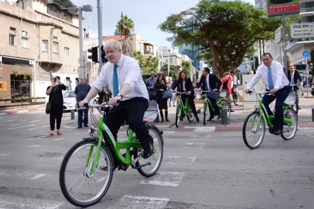 Boris Johnson cycling in Tel Aviv