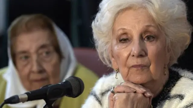 Estela de Carlotto (right), president of the Grandmothers of the Plaza de Mayo