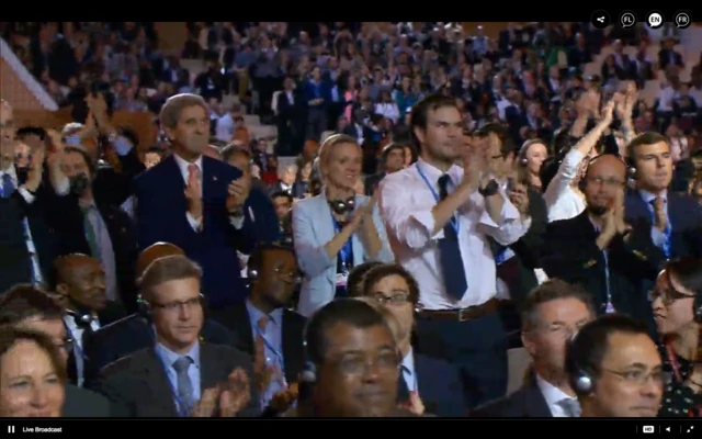 delegates applauding