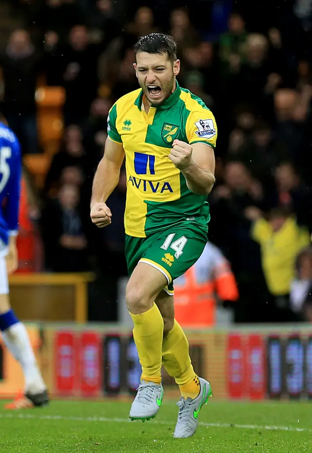 Wes Hoolahan celebrates scoring Norwich's equaliser