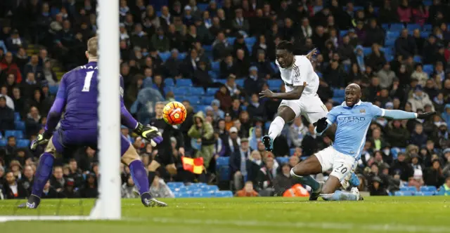 Gomis scores for Swansea