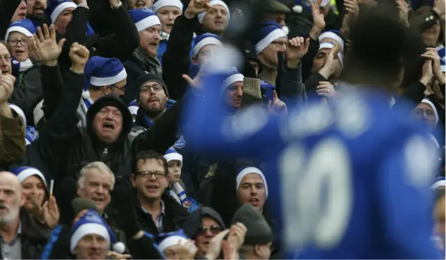 Everton fans celebrate Lukaku's goal
