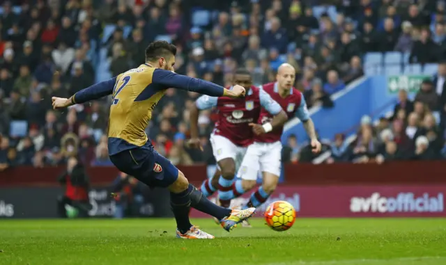 Olivier Giroud scores the penalty