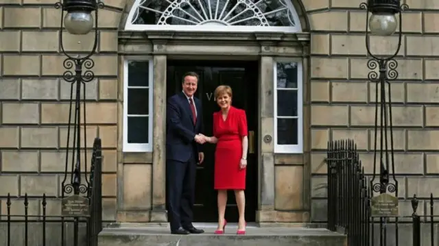 David Cameron and Nicole Sturgeon