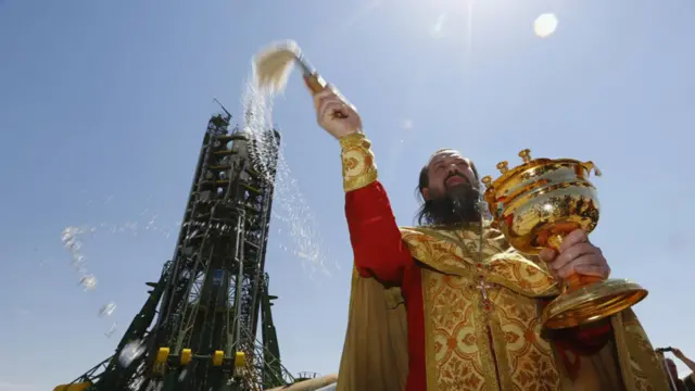 Priest blesses Soyuz before launch