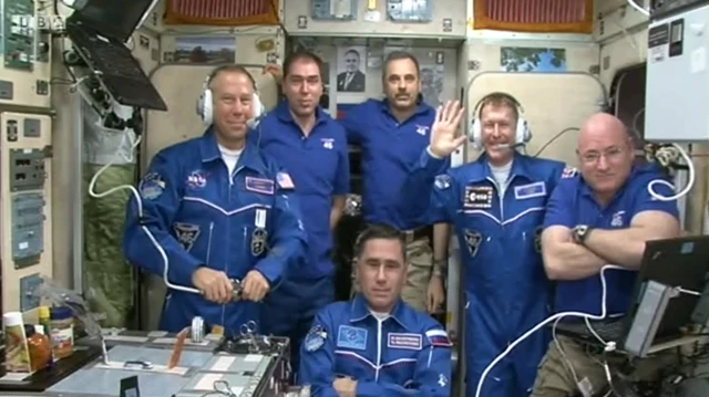 Tim Peake and other astronauts smiling