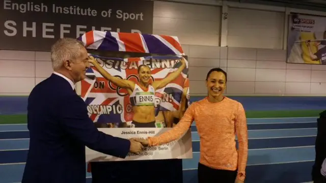 Jessica Ennis-Hill picks up another award