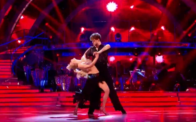 Jay final dance