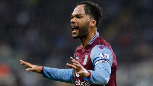 Joleon Lescott instructs