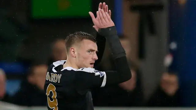 Jamie Vardy applauds