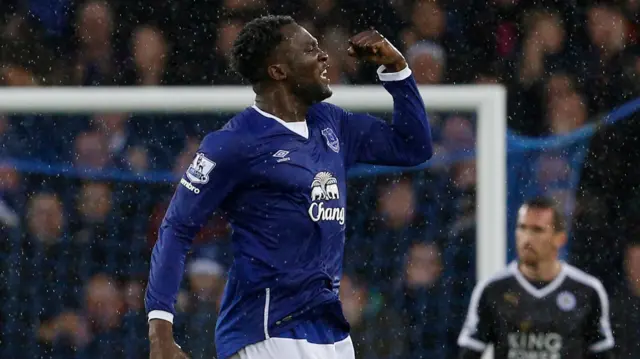 Romelu Lukaku celebrates