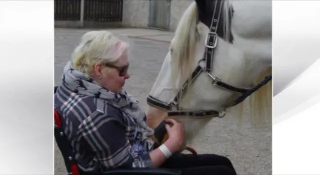 Lindsey Broomhead and her horse