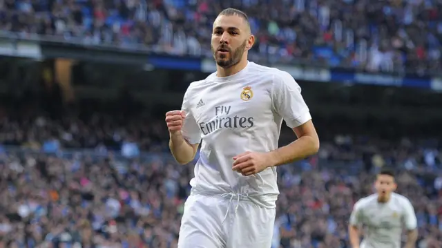 Karim Benzema celebrates