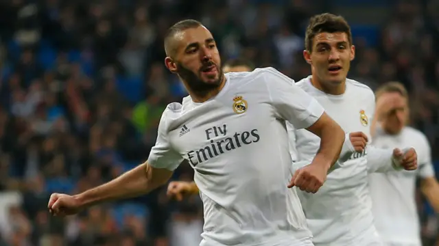 Karim Benzema celebrates