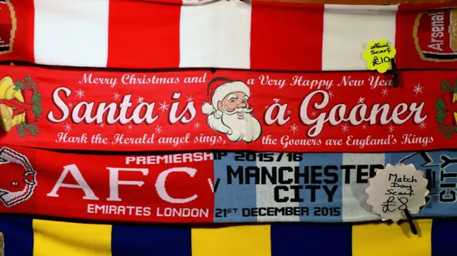 Christmas scarf ahead of Arsenal v Man City