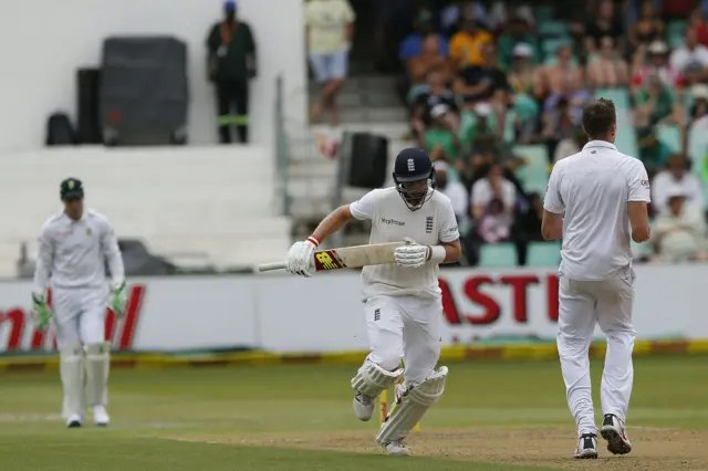 Joe Root runs between wickets