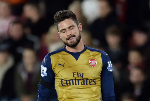 Olivier Giroud looks dejected