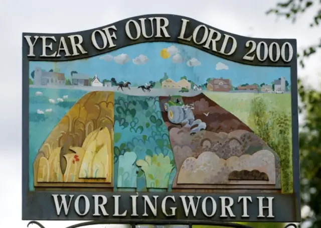 Worlingworth village sign