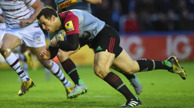 Tim Visser scores a try for Harlequins