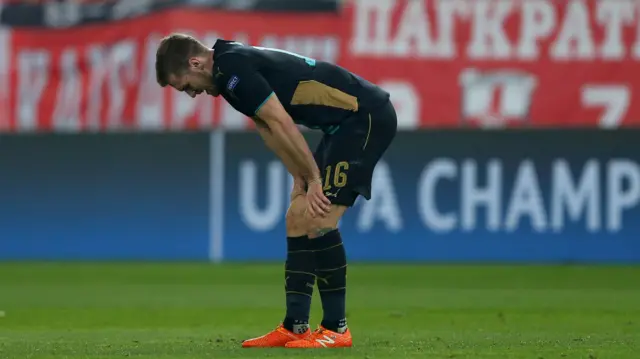 Aaron Ramsey appears injured