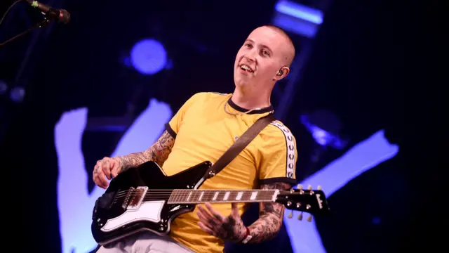 Slaves on the In New Music We Trust stage